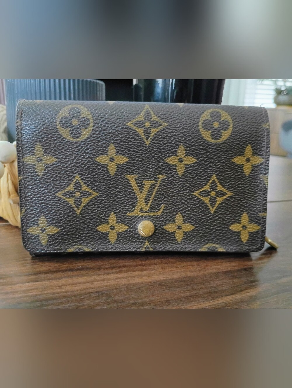 AUTHENTIC VINTAGE LOUIS VUITTON MONOGRAM CANVAS TRESOR WALLET 🤎